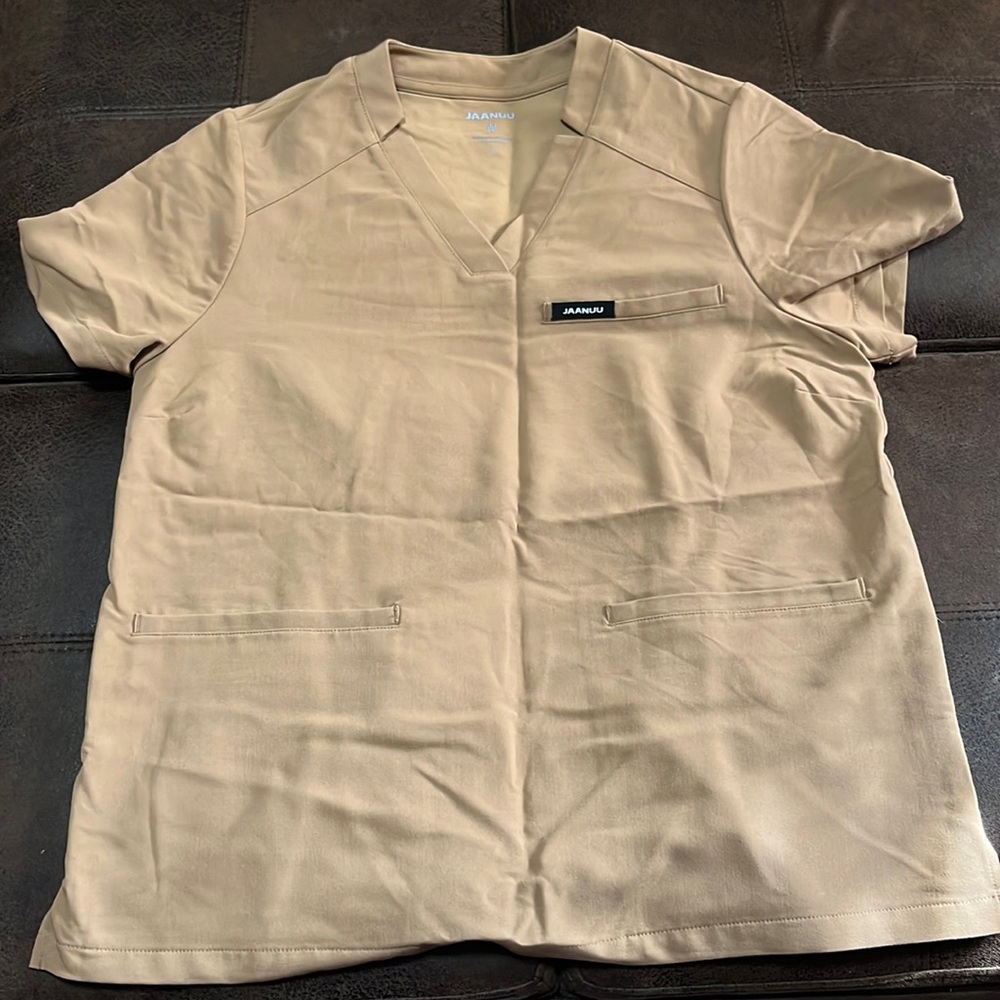 Women’s Jaanuu scrub top